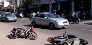 Khởi kiện người gây tai nạn yêu cầu bồi thường thiệt hại