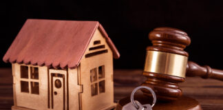 Thủ tục khởi kiện hành vi phá hoại tài sản của người khác