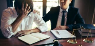 Thời điểm nào thì cần thuê luật sư bào chữa?