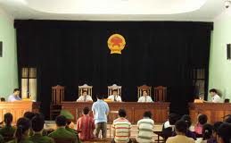 LUẬT SƯ THAM GIA TỐ TỤNG